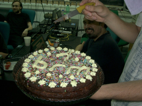 brmlab-1-cake2.jpg